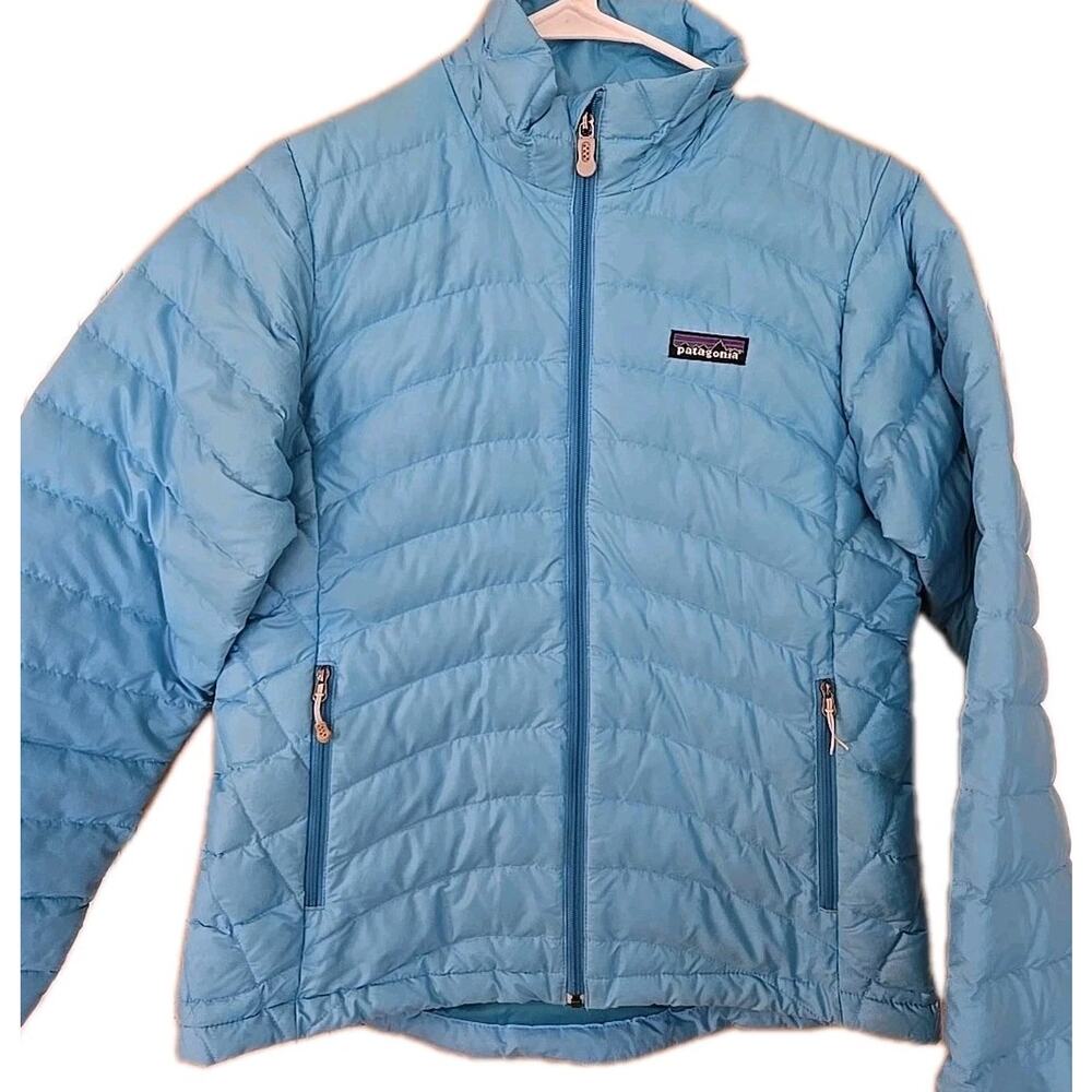 Patagonia Women's Puffer Jacket Size XS Nylon Down Fill Baby Blue Color.